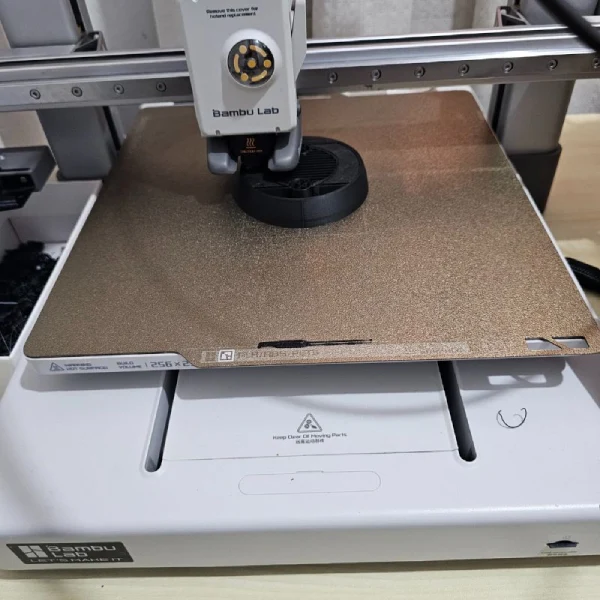 Figura coleccionable Gastly con humidificador